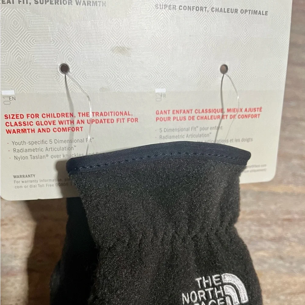 NWT The North Face Black Denali Youth Gloves